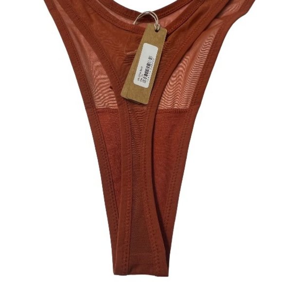 SKIMS Ultra Fine Mesh Micro Dipped Thong Chili Womens 3X - Picture 7 of 11